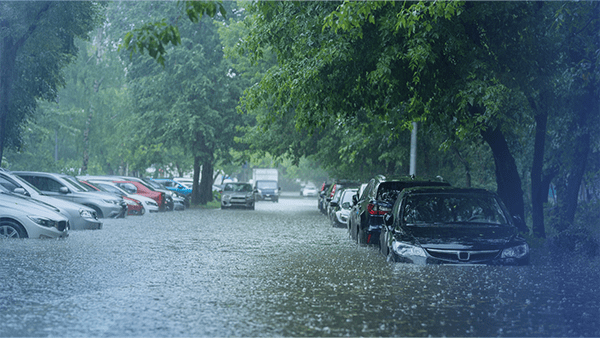 flooded-road-cars